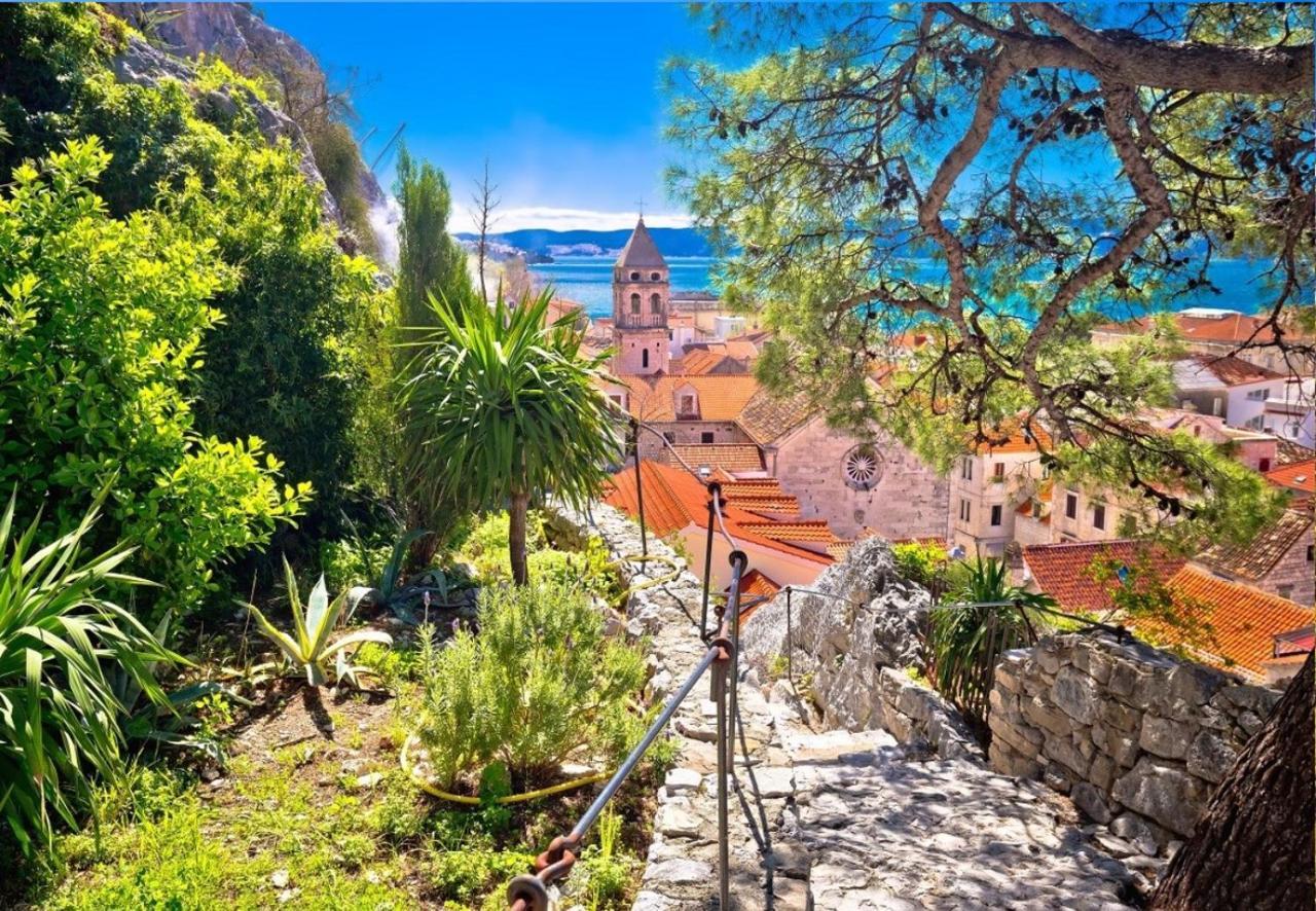 Sandy Beach Apartment Omiš Eksteriør billede