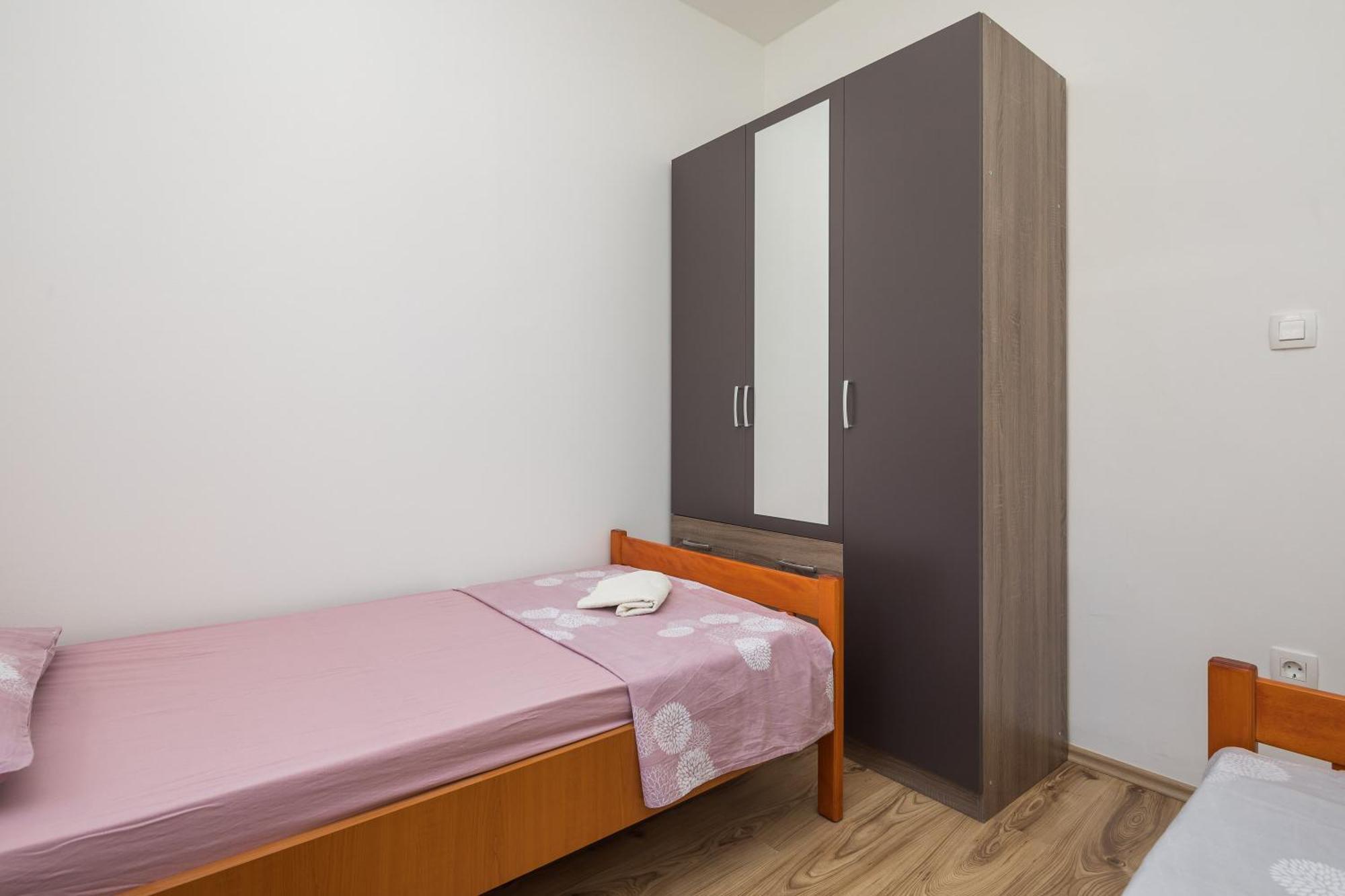 Sandy Beach Apartment Omiš Eksteriør billede