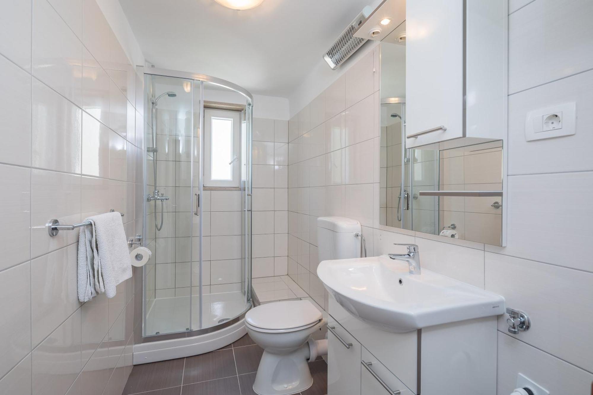 Sandy Beach Apartment Omiš Eksteriør billede