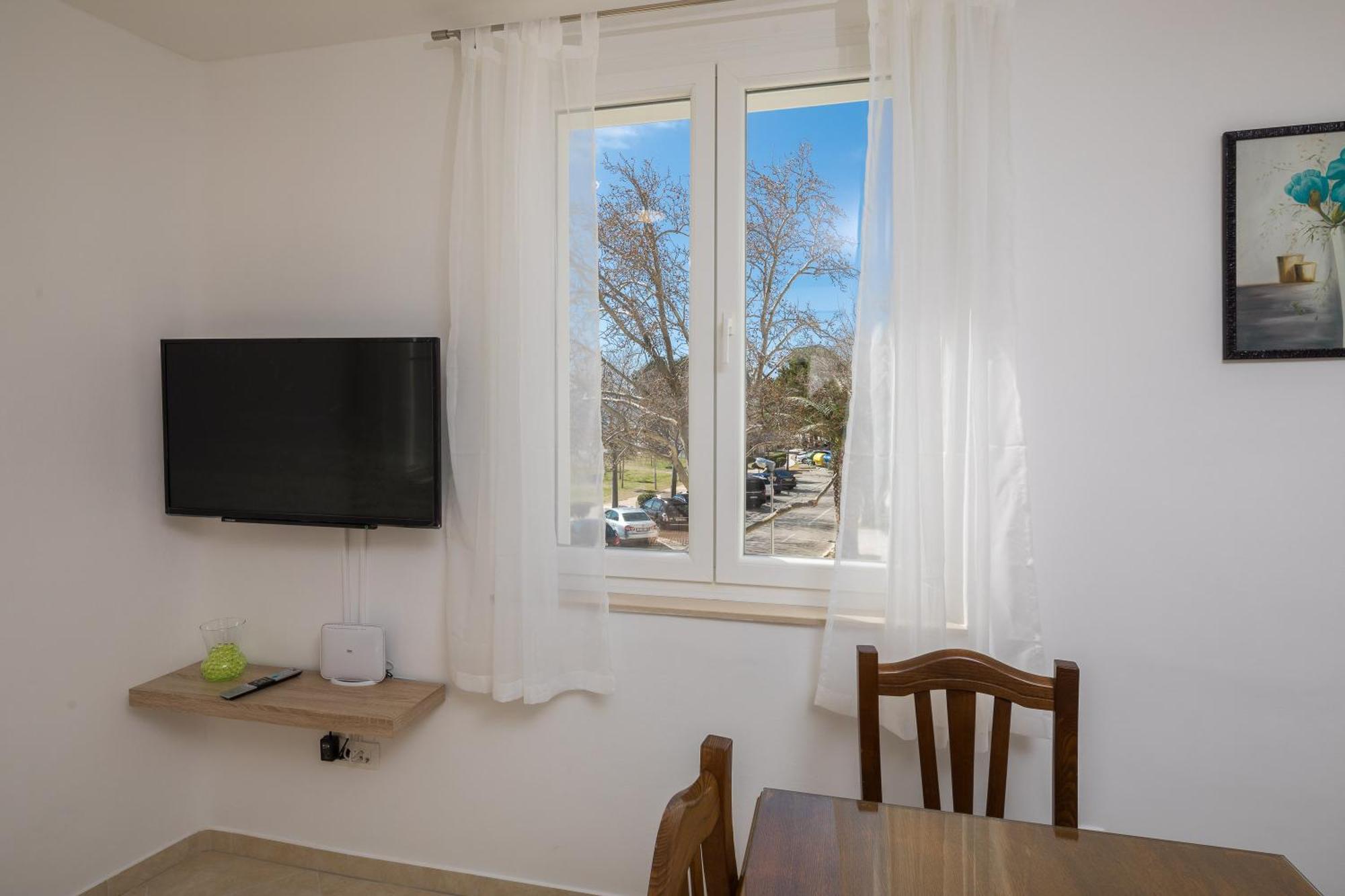 Sandy Beach Apartment Omiš Eksteriør billede