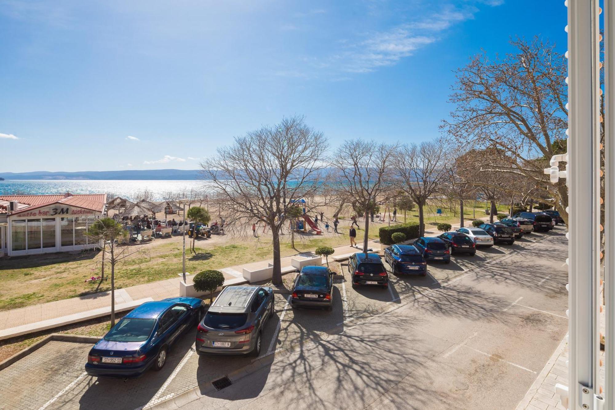 Sandy Beach Apartment Omiš Eksteriør billede